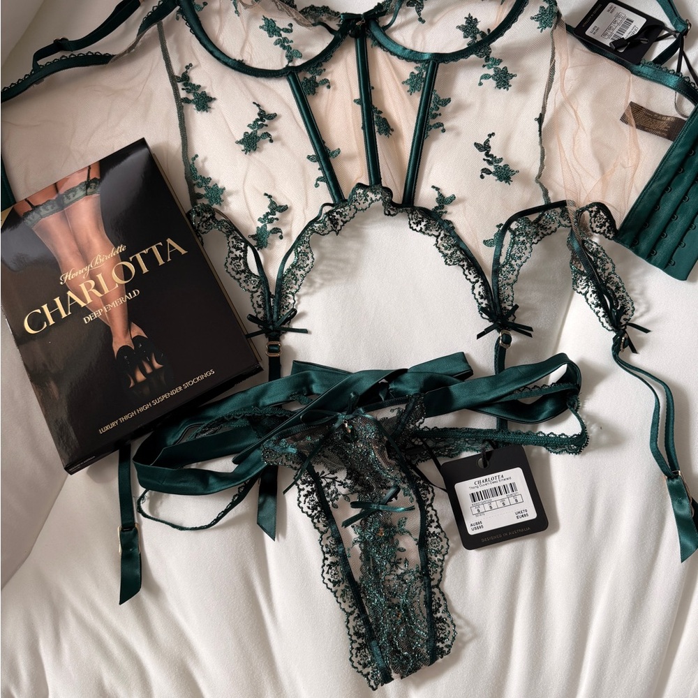 Honey birdette charlotta new set (no lower offers )